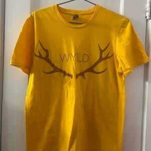 Wyld Gummies Yellow Graphic Tee Shirt with Brown Antler Motif Small Cotton Shirt